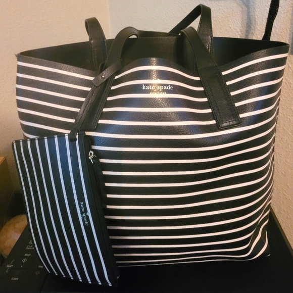 Handbag - Picture 1 of 2